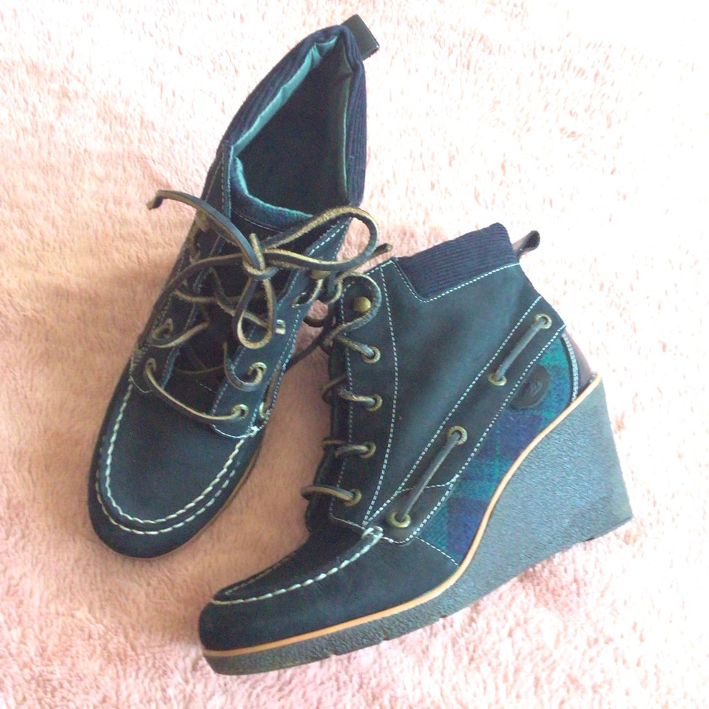 Sperry Women’s Boots size 9